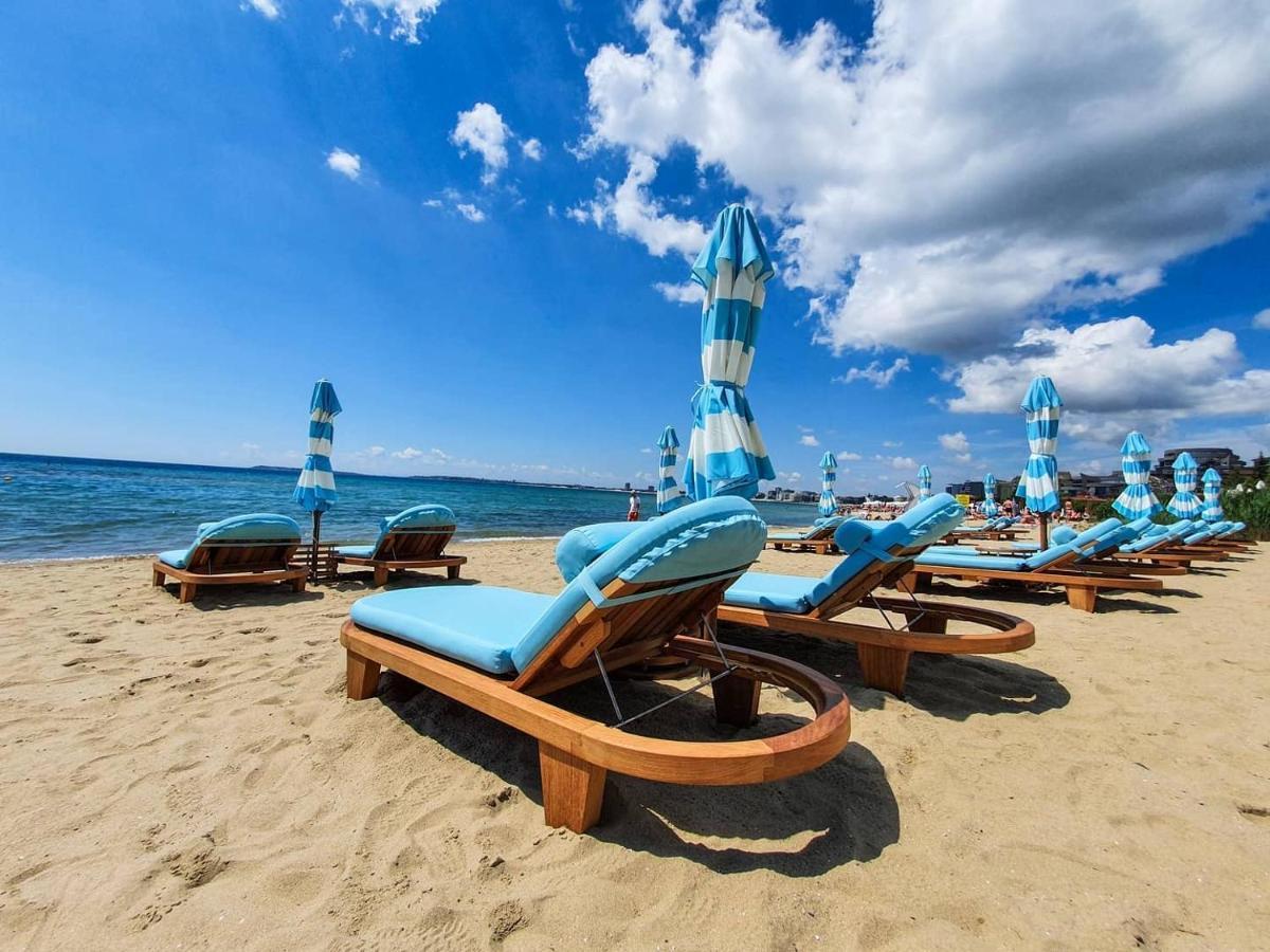 Апарт готель Vip Club Dolphin Coast Сонячний Берег Екстер'єр фото